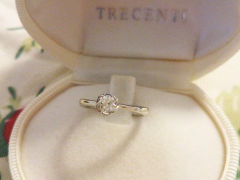 【TRECENTI(トレセンテ)の口コミ】 雑誌でお花のモチーフが大きく目立つ見た目に一目ぼれし、決めました。
直…