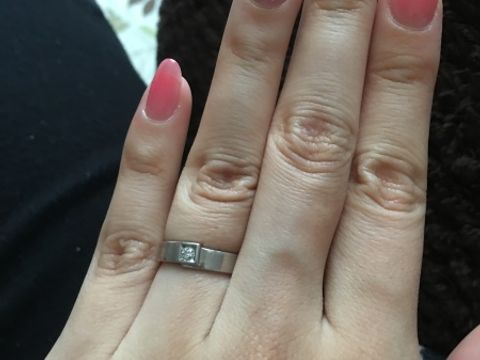 【ラザール ダイヤモンド(LAZARE DIAMOND)の口コミ】 まず、シンプルだけどダイヤモンド入りであること。そして人と被らず、太…