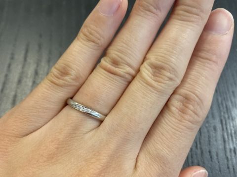 【ROYAL ASSCHER(ロイヤル・アッシャー)の口コミ】 結婚指輪はダイヤが入っているものが良いと思って探していましたが、なか…