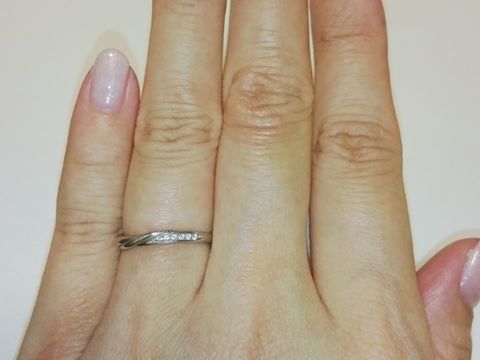 【LUCIE(ルシエ)の口コミ】 私の職場が厳しいため、あまり大ぶりなものや太いものは避けたい。
しかし…