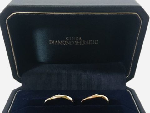 【銀座ダイヤモンドシライシの口コミ】 石（ダイヤモンド）なしでも寂しくない、しっかりめにひねられたウェーブ…