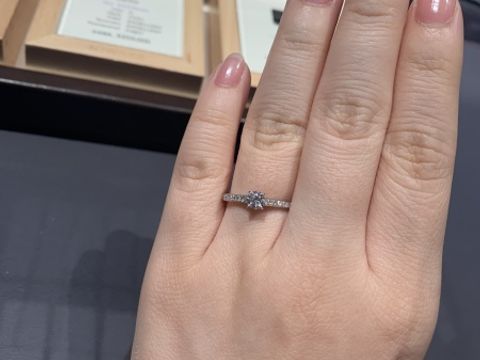 【俄(にわか)の口コミ】 独自のカッティングを施しているらしくとてもキラキラしていて可愛かった…