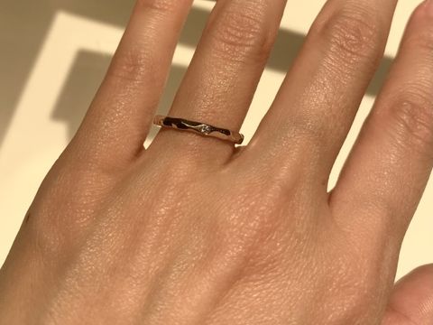 【ringram(リングラム)の口コミ】 細身のストレートの指輪です。イエローゴールドで、ダイヤモンドが一石し…