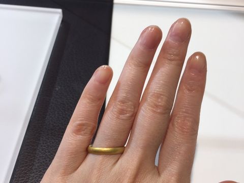 【NIESSING(ニーシング)の口コミ】 純金と純銀が混ぜ合わされて作られています。
鍛造の技術が高いので、もの…