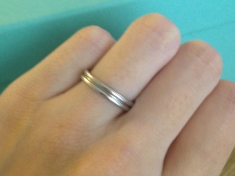 【ブシュロン(BOUCHERON)の口コミ】 長くつけるものなので、飽きのこないデザインを探してました。
特にかざり…