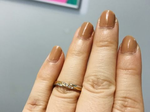【銀座ダイヤモンドシライシの口コミ】 色々試着させて貰って、ゴールドとプラチナのコンビネーションの指輪が可…