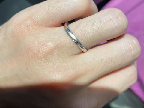【エクセルコダイヤモンド(EXELCO DIAMOND)の口コミ】 男性の結婚指輪はシンプルなものが多く、もう少しデザイン要素が欲しいが…