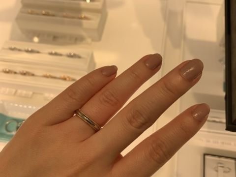 【MIKIMOTO(ミキモト)の口コミ】 作りはしっかりですが軽いものが多く、指輪をつけ慣れていないわたしには…
