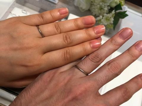 【4℃ BRIDAL(ヨンドシーブライダル)の口コミ】 種類が豊富で、指が綺麗にみえるデザインのものが多くありました。普段は2…