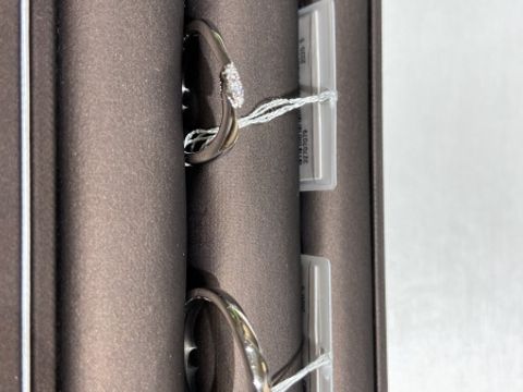 【アイプリモ(I-PRIMO)の口コミ】 ストレートかウェーブ型が気になっていたので探しに行きました。中央にダ…