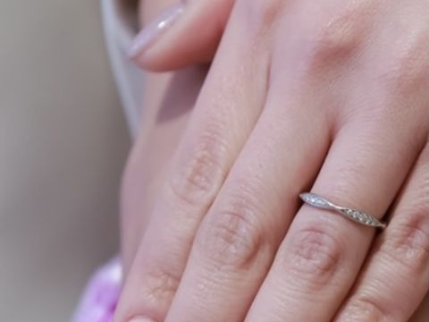 【シャネル(CHANEL)の口コミ】 以前から憧れだったというのもあるが、カメリアの中でフルエタニティのリ…