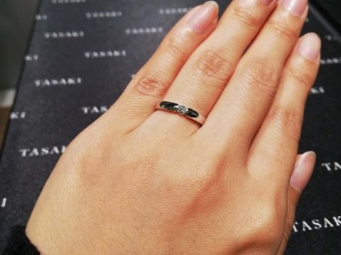 【TASAKI(タサキ)の口コミ】 プラチナのつるっとした輝きとダイヤがモダンな雰囲気の指輪です。マリッ…