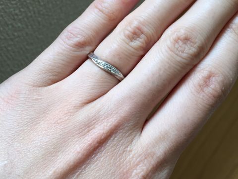 【Something Blue(サムシングブルー)の口コミ】 シンプルだけどオシャレなデザインを探していたので、一目見てぴったりだ…