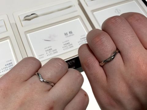 【俄(にわか)の口コミ】 俄の指輪は男性が似合うデザインが多く、どちらかというと男性が選択した…