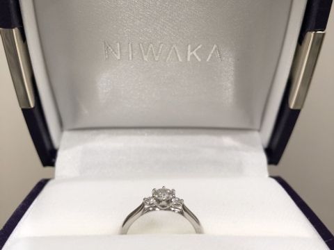 【俄(にわか)の口コミ】 他のブランドも見て、メレダイヤ付きのデザインに惹かれていたので自分自…