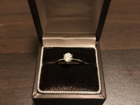 【アイプリモ(I-PRIMO)の口コミ】 0.5カラット以上のものにしようと決めていて、担当者の方に幾つか選んで頂…