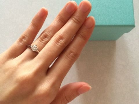 【ティファニー(Tiffany & Co.)の口コミ】 婚約指輪はもともと買う予定はありませんでしたが、主人がサプライズでプ…