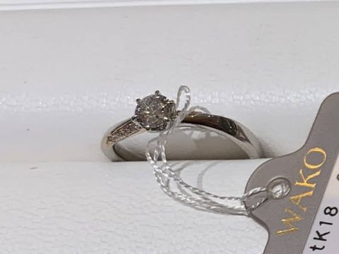 【WAKO BRIDALの口コミ】 しっかりとしたフォーマルなデザインの物が多かったです。存在感がわりと…