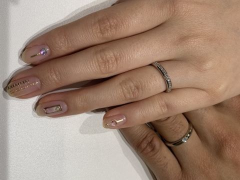 【ラザール ダイヤモンド(LAZARE DIAMOND)の口コミ】 9店舗ほど気長にジュエリーショップを巡った結果、一番良いデザインと思い…