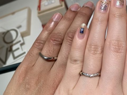 【銀座ダイヤモンドシライシの口コミ】 Vラインがとっても可愛く、指が長く見える効果があります。男性の方はその…