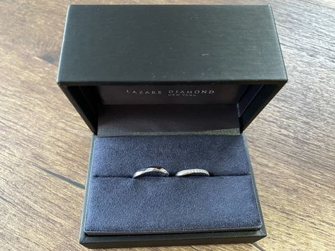 【ラザール ダイヤモンド(LAZARE DIAMOND)の口コミ】 婚約指輪もラザールダイヤモンドで購入したので重ね付けをするのにウェー…