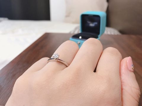 【ティファニー(Tiffany & Co.)の口コミ】 ティファニーセッティング特有のダイヤの輝きを際立てるデザインがとても…