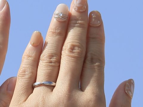 【ティファニー(Tiffany & Co.)の口コミ】 婚約指輪に合わせて結婚指輪もティファニーにしようと決め、好みのものを…