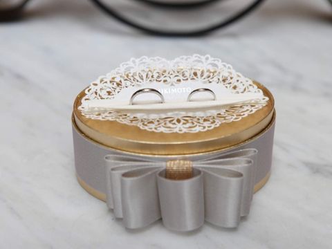 【MIKIMOTO(ミキモト)の口コミ】 こちらの結婚指輪は、サイズが異なるだけで夫婦まったく同じデザインです…