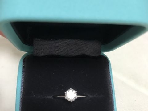【ティファニー(Tiffany & Co.)の口コミ】 ずっとティファニーさんの婚約指輪をもらうのが夢で彼にお願いしていまし…