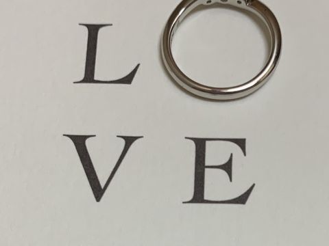 【アイプリモ(I-PRIMO)の口コミ】 ウェーブラインで真ん中のダイヤの横に小さなダイヤが並んでいるものを探…