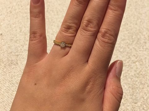 【RosettE(ロゼット)の口コミ】 ・マリッジと重ね付けした時にエンゲージが映える物
・アンティーク調のも…