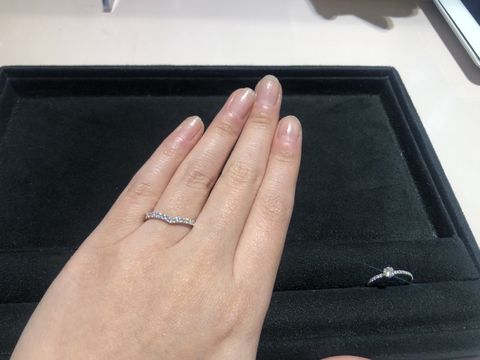 【TRECENTI(トレセンテ)の口コミ】 【デザイン】レールがなく、ダイヤが全面に輝くデザインです。留め具の配…