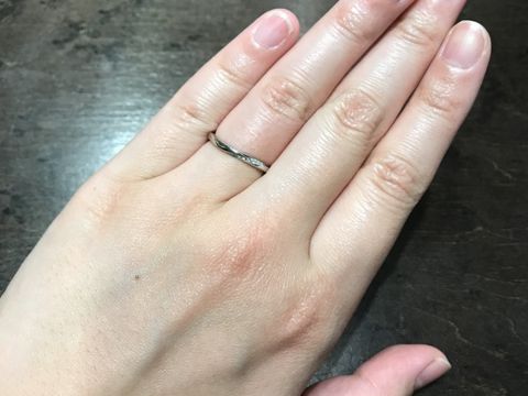 【俄(にわか)の口コミ】 華奢で、流れるようなウェーブのある繊細なデザイン。
朝葉の名前に込めら…