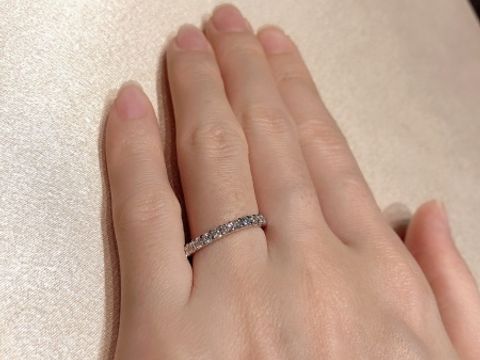 【TASAKI(タサキ)の口コミ】 TASAKIで大人気のブリッランテ ハーフエタニティ 16 リングです。ハーフエ…