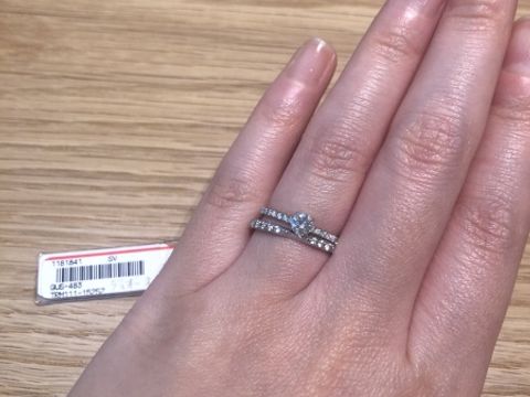 【BIJOUPIKO(ビジュピコ)の口コミ】 【デザインについて】真ん中がくびれていて重ね付けが綺麗にみえます。
【…