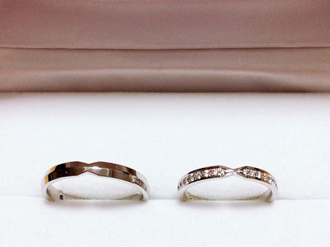 【STAR JEWELRY(スタージュエリー)の口コミ】 奥さんが指輪のデザインに一目惚れしたため。シンプルすぎず個性があるデ…