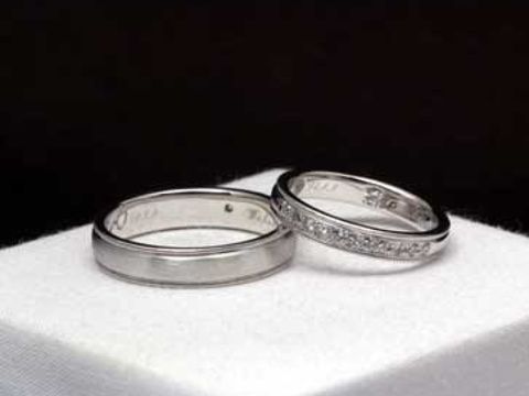 【JEWELRY  KAMATA(ジュエリーかまた)の口コミ】 なにより一番の理由は1からデザインしてもらえることです。
私たちの意見…