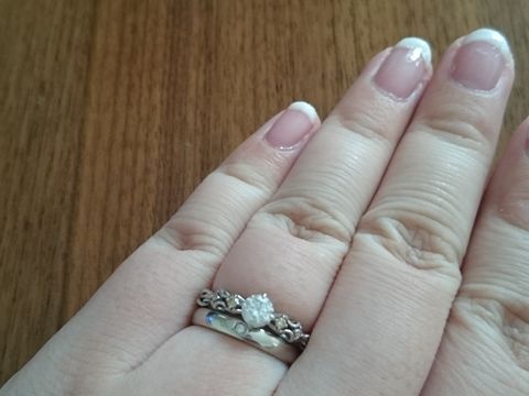 【JEWELRY  KAMATA(ジュエリーかまた)の口コミ】 エンゲージリングもこちらで購入したので、そのままおねがいしました。
予…