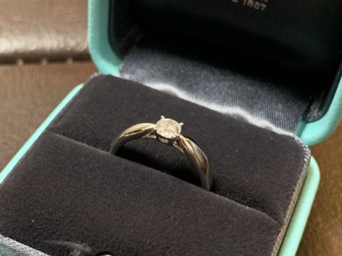 【ティファニー(Tiffany & Co.)の口コミ】 昔から愛されてきた、オーソドックスなデザインです。
ゴツゴツしすぎてい…