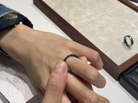 【SORA(ソラ)の口コミ】 鮮やかな発色が魅力です！ストレートでシンプルなものを探していましたが…