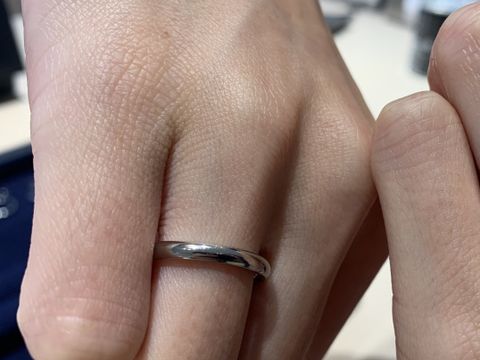 【BONDS(ボンズ)の口コミ】 私は指が細く関節が大きい私は指輪が比較的回りやすいので、表と裏がハッ…