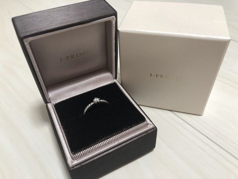【アイプリモ(I-PRIMO)の口コミ】 婚約指輪は、サイズがわからないと彼から話があり、一緒に見に行くことに…
