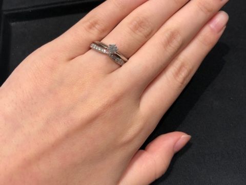 【ティファニー(Tiffany & Co.)の口コミ】 婚約指輪の代名詞と言えばティファニーの6爪のダイヤの婚約指輪だと思いま…