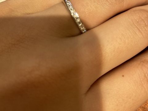 【TRECENTI(トレセンテ)の口コミ】 指輪の内側も丸く作られているので、着脱しやすく、指馴染みも良かったで…