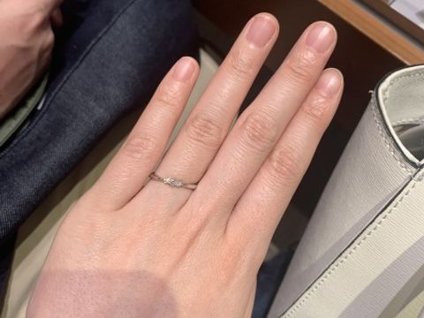 【銀座ダイヤモンドシライシの口コミ】 婚約指輪は購入しなかったので、シンプルさだけではなくて、少し可愛いデ…