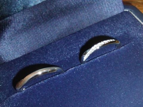 【銀座ダイヤモンドシライシの口コミ】 結婚指輪は常につけているものになるので，シンプルで飽きのこないデザイ…