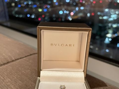 【ブルガリ(BVLGARI)の口コミ】 ブルガリのインコントロダモーレ ハローというデザインです。センターのダ…