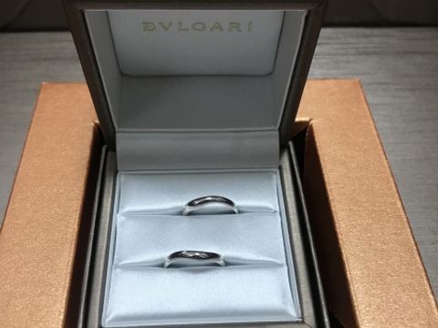 【ブルガリ(BVLGARI)の口コミ】 他のブランドの結婚指輪もたくさん試着しましたが、つけ心地が良く、毎日…