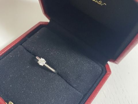 【カルティエ(Cartier)の口コミ】 初めはトレンドのデザインから伝統的なデザインまで幅広く試着をさせても…