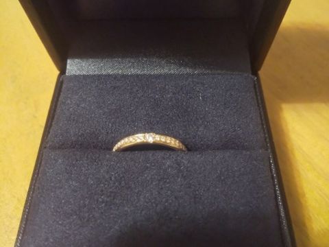 【ラザール ダイヤモンド(LAZARE DIAMOND)の口コミ】 婚約指輪も眠らせず普段づかいしたかったので、はじめからサイズ直しもで…